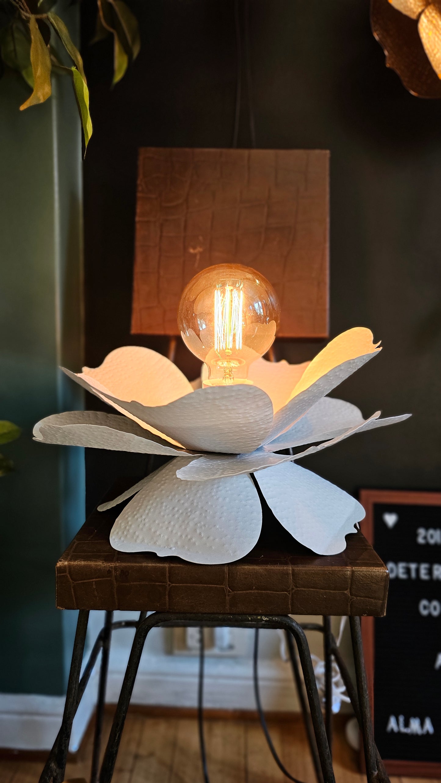 Flora - Apliques/Veladores - "Amapola" - 1 Luz